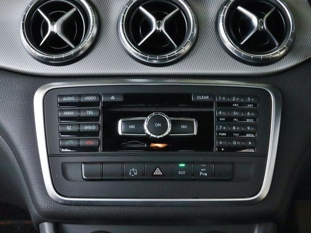Mercedes Benz CLA-CLASS 2013-08 15943-10