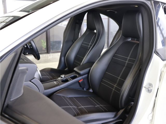 Mercedes Benz CLA-CLASS 2013-08 15943-12