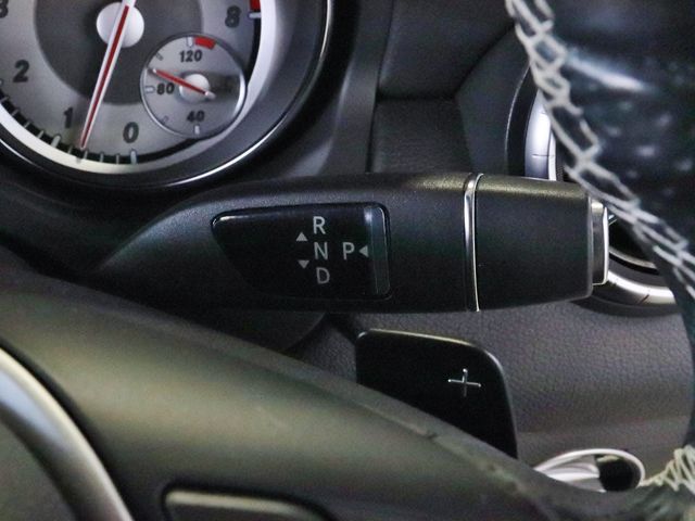 Mercedes Benz CLA-CLASS 2013-08 15943-18