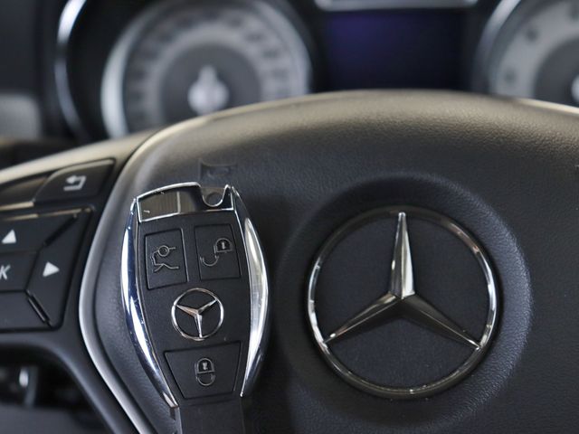 Mercedes Benz CLA-CLASS 2013-08 15943-16