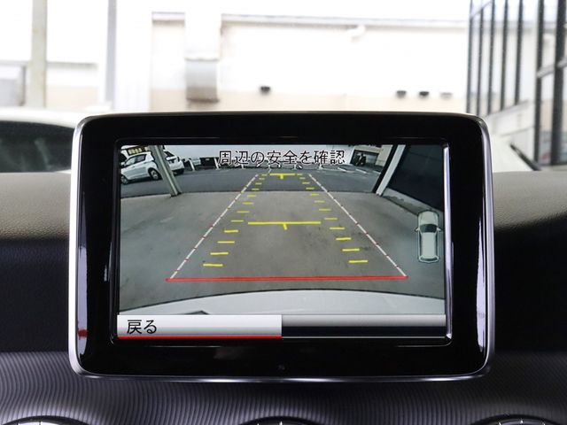 Mercedes Benz CLA-CLASS 2013-08 15943-9