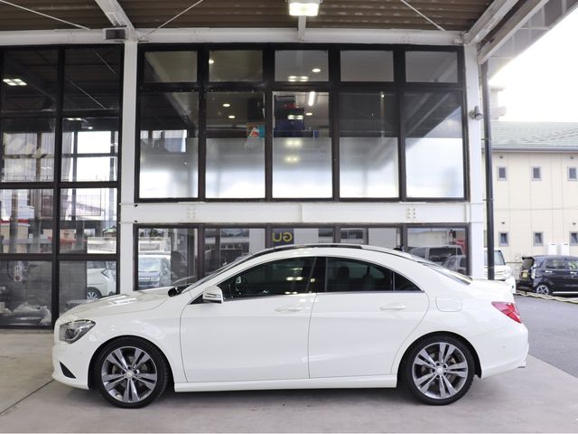Mercedes Benz CLA-CLASS 2013-08 15943-2