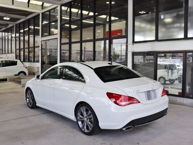 Mercedes Benz CLA-CLASS 2013-08 15943-4