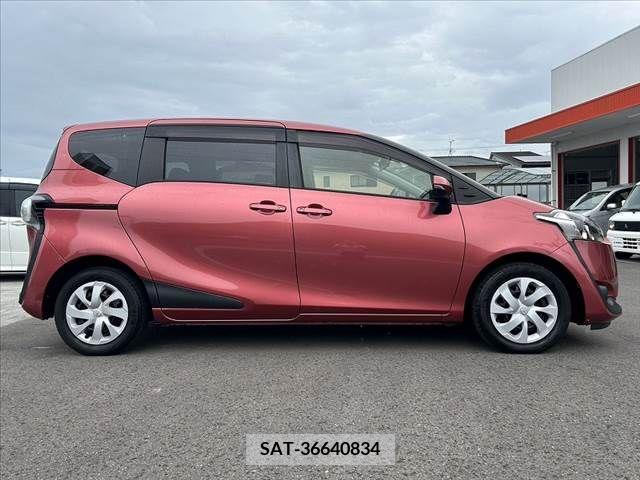 Toyota SIENTA 2015-12 285077-11