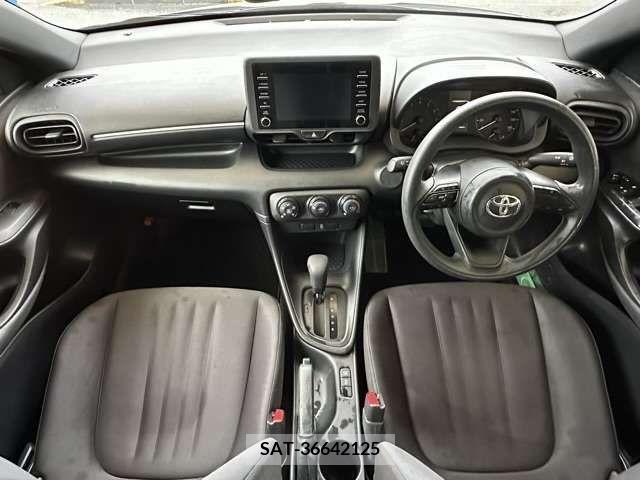 Toyota YARIS 2020-05 308745-6