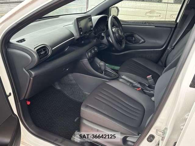 Toyota YARIS 2020-05 308745-4