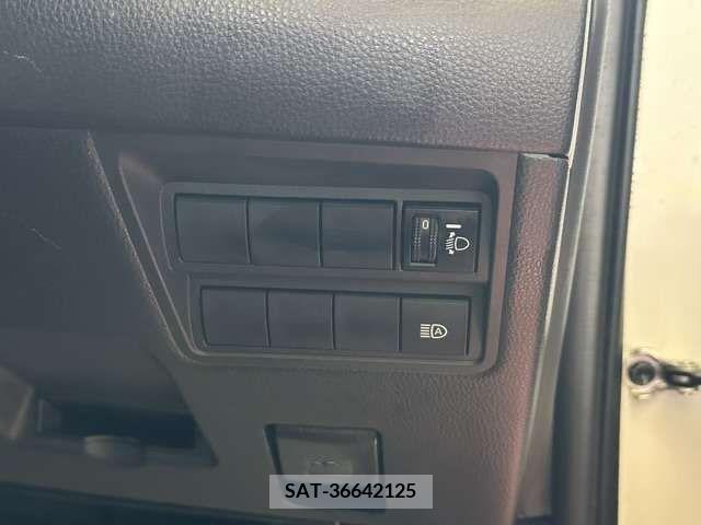 Toyota YARIS 2020-05 308745-13