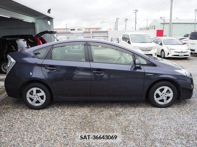 Toyota PRIUS 2011-09 374896-20