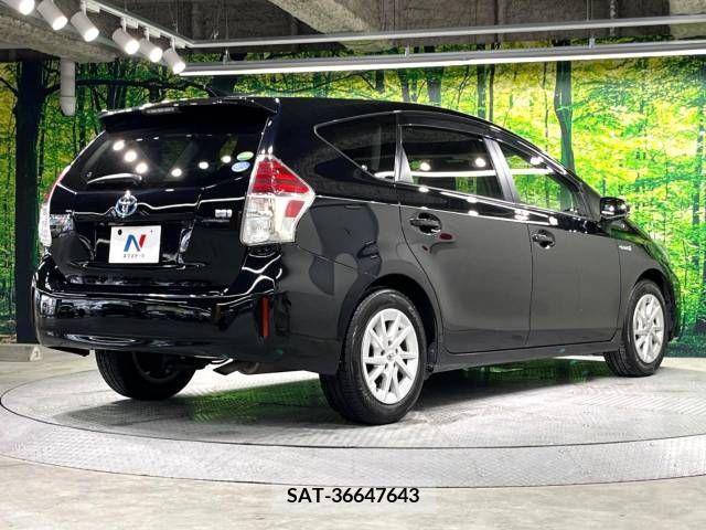 Toyota PRIUS ALPHA 2015-04 282449-17