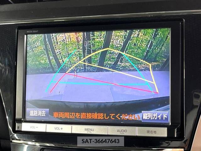 Toyota PRIUS ALPHA 2015-04 282449-3