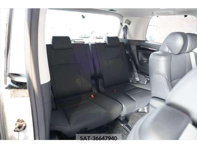 Toyota ALPHARD 2022-10 216741-6