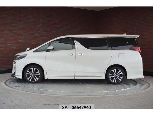 Toyota ALPHARD 2022-10 216741-1