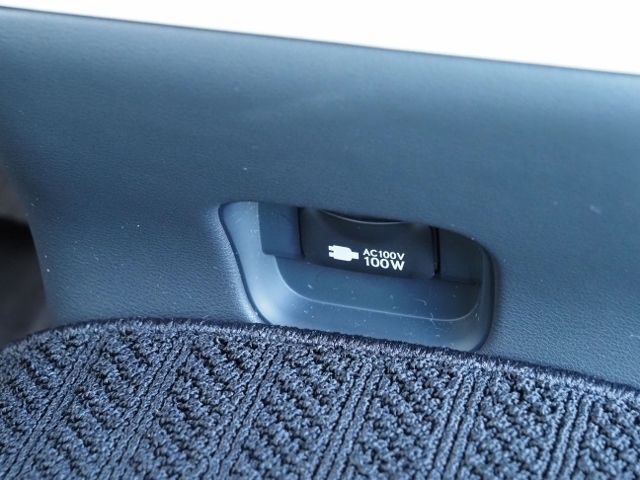 Lexus LS 2021-04 184454-14