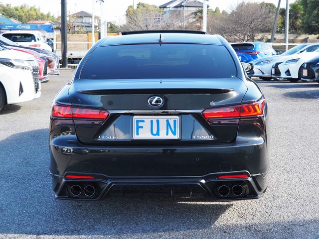 Lexus LS 2021-04 184454-6