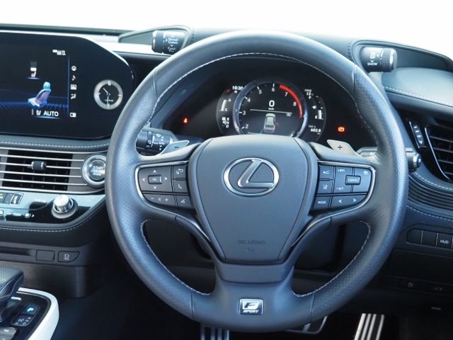 Lexus LS 2021-04 184454-16