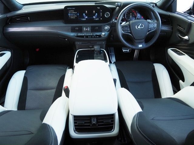 Lexus LS 2021-04 184454-9