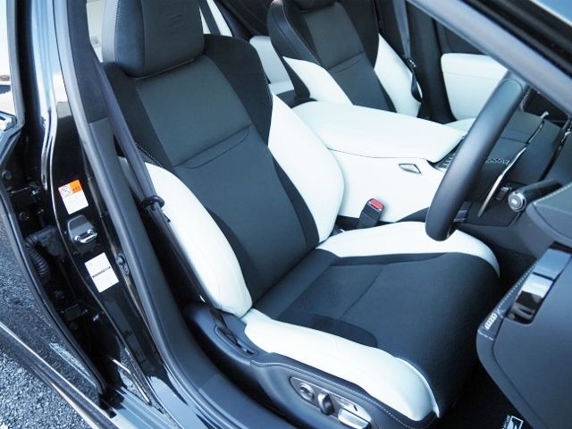 Lexus LS 2021-04 184454-10