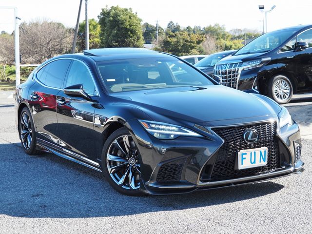 Lexus LS 2021-04 184454-2