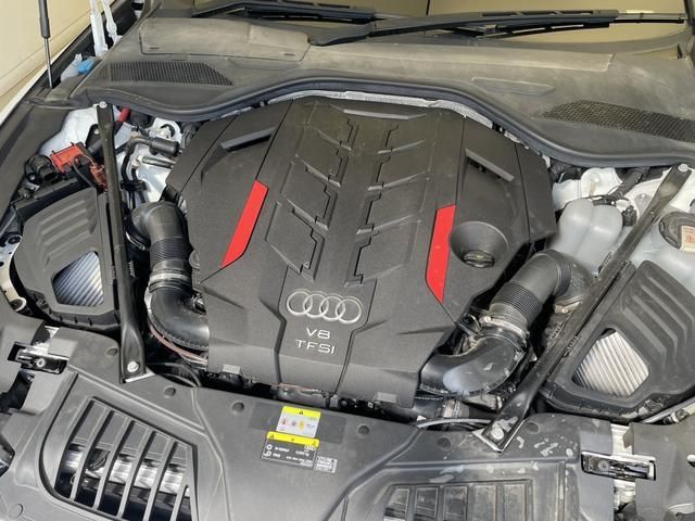 Audi S8 2022-02 8331-15