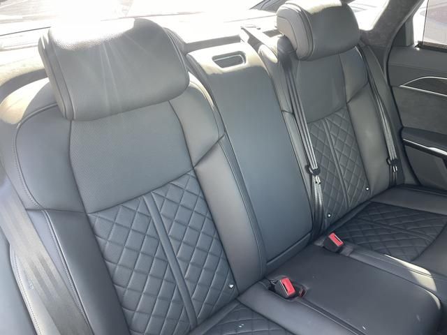 Audi S8 2022-02 8331-13