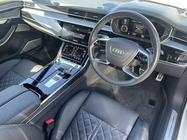 Audi S8 2022-02 8331-8