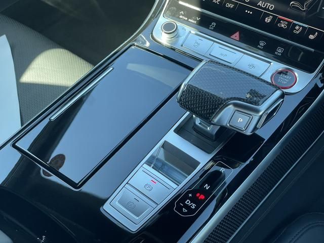 Audi S8 2022-02 8331-11