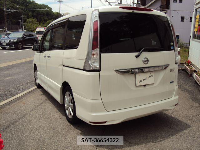 Nissan SERENA 2011-01 284314-7