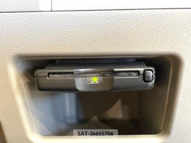 Daihatsu TANTO 2015-09 310133-6