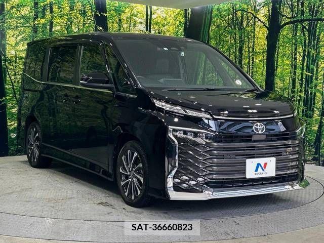 Toyota VOXY 2022-03 215735-17