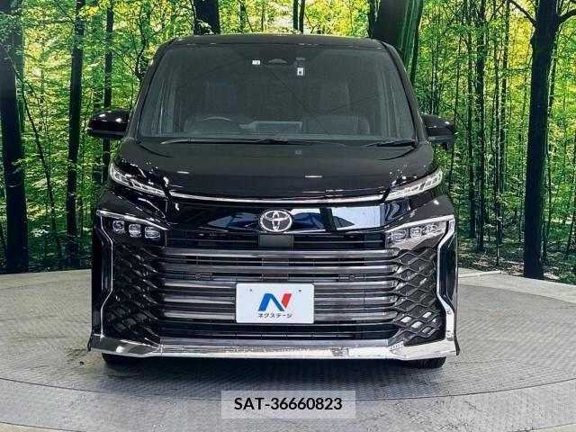 Toyota VOXY 2022-03 215735-15