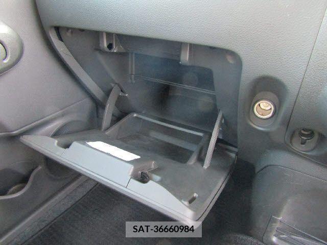 Nissan CUBE 2013-01 206213-25