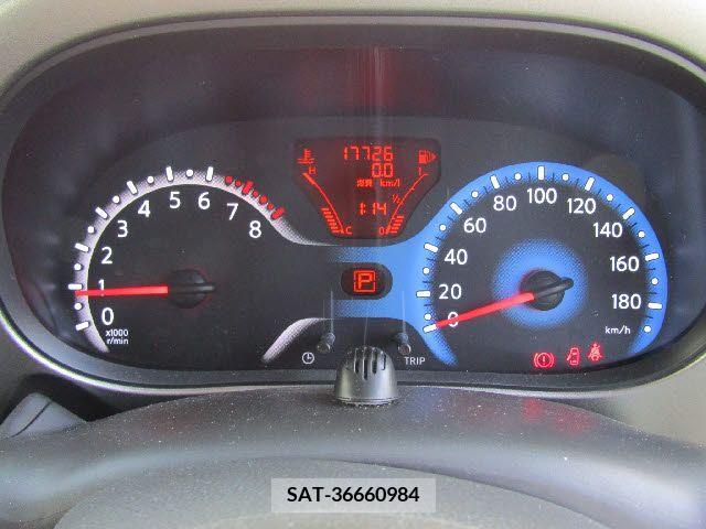 Nissan CUBE 2013-01 206213-7