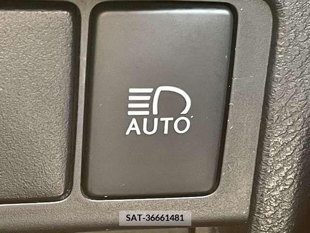 Lexus IS 2013-07 275411-19