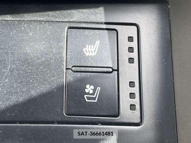 Lexus IS 2013-07 275411-16