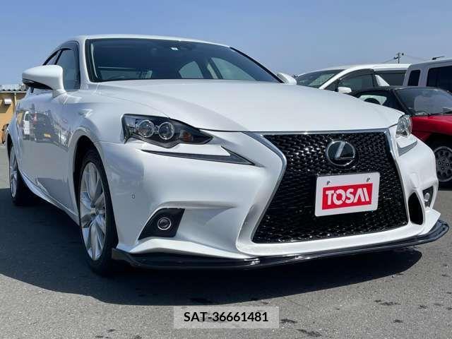 Lexus IS 2013-07 275411-5