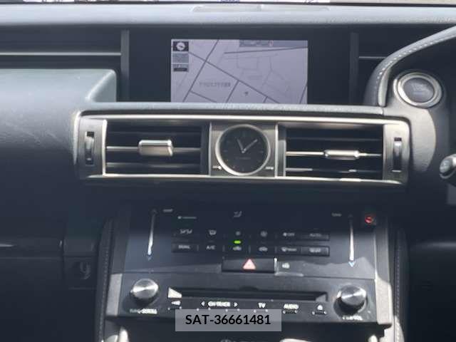 Lexus IS 2013-07 275411-11