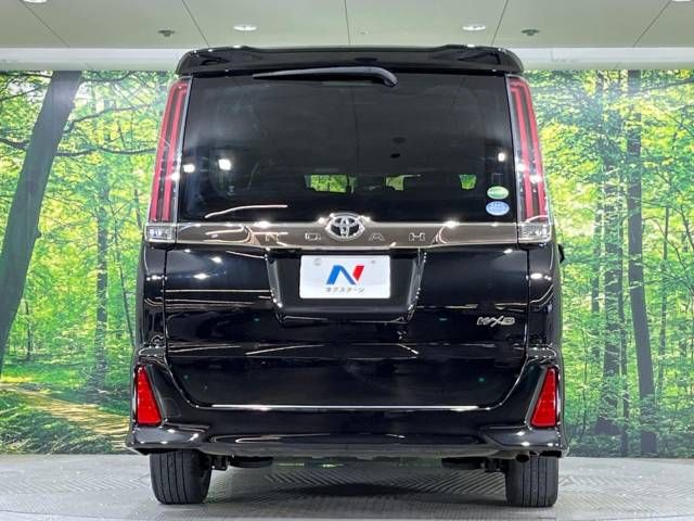 Toyota NOAH 2017-12 22728-16