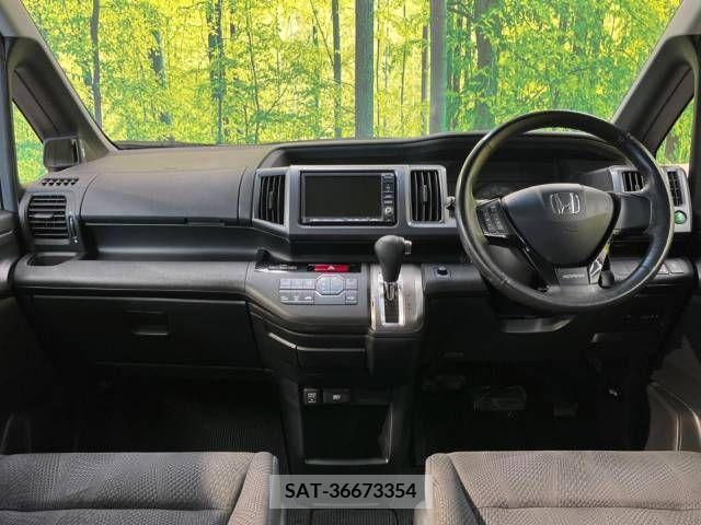 Honda e 2011-06 343897-1