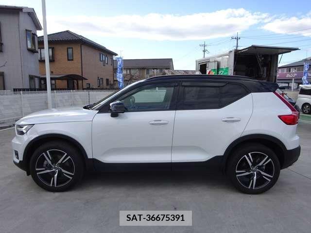 Volvo XC40 2020-06 219459-11