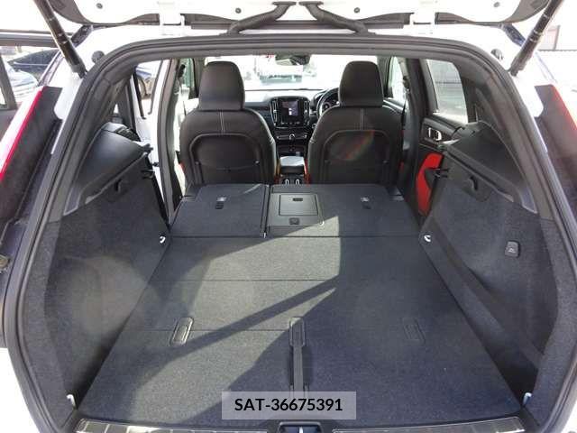 Volvo XC40 2020-06 219459-1