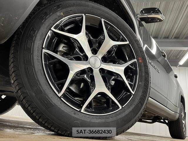 Jeep COMMANDER 2022-11 210206-18