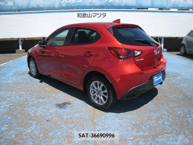 Mazda DEMIO 2016-06 327688-2