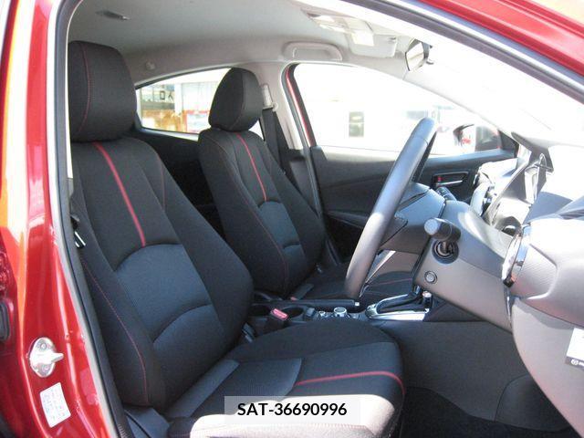 Mazda DEMIO 2016-06 327688-1