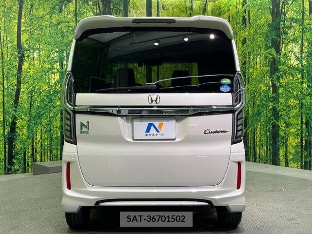 Honda N BOX 2018-04 333911-15