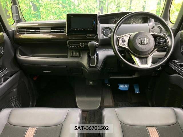 Honda N BOX 2018-04 333911-1