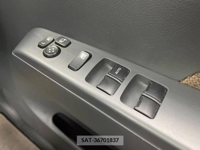 Nissan MOCO 2013-05 324555-7