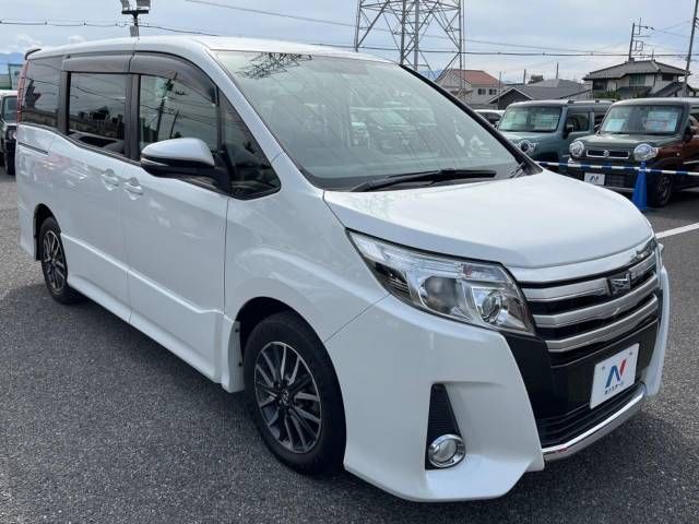 Toyota NOAH 2014-02 15381-17
