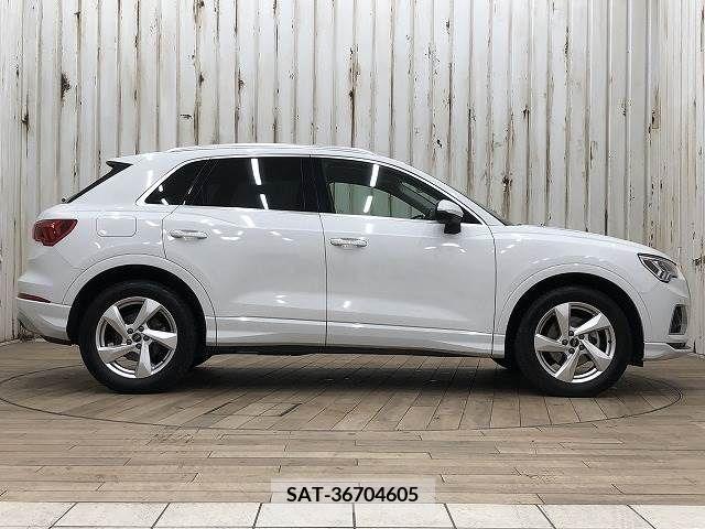 Audi Q3 2021-01 220592-13