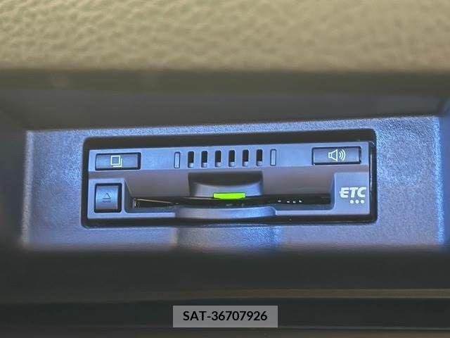 Toyota HARRIER 2018-05 360875-10