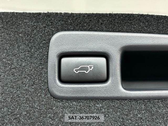 Toyota HARRIER 2018-05 360875-8
